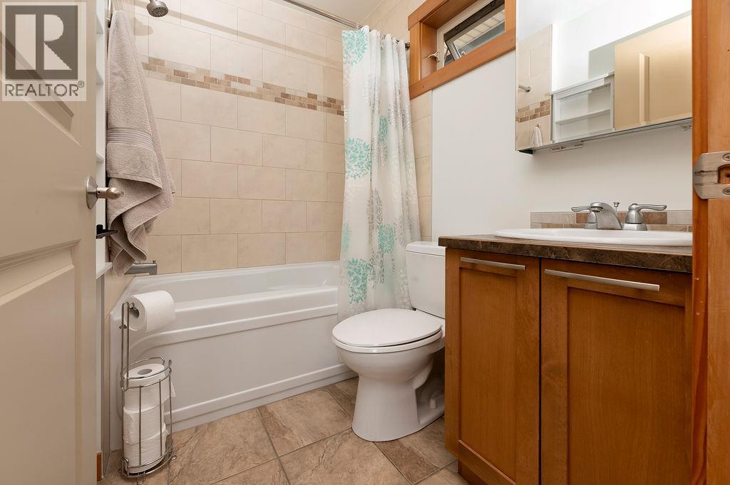906 6th Avenue Unit# 1, Invermere, British Columbia  V0A 1K0 - Photo 19 - 10396876