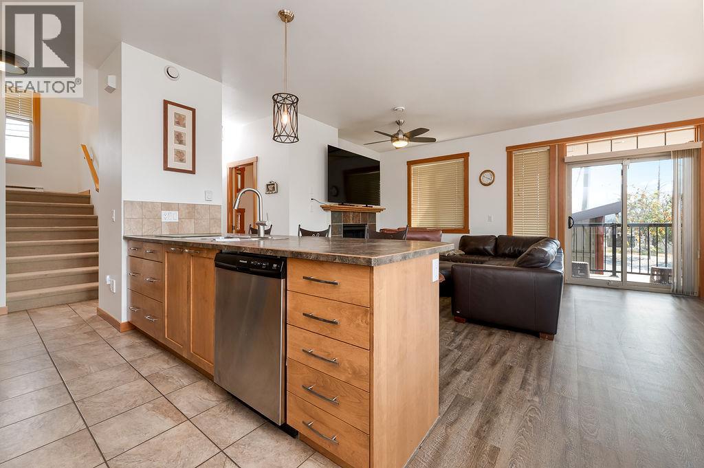 906 6th Avenue Unit# 1, Invermere, British Columbia  V0A 1K0 - Photo 8 - 10396876