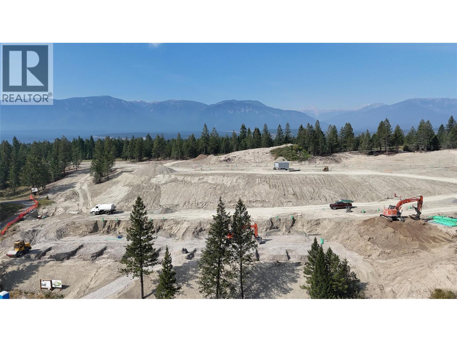 775 Copper Ridge Lane Unit# 3, Windermere, British Columbia  V0A 1K3 - Photo 2 - 10396834