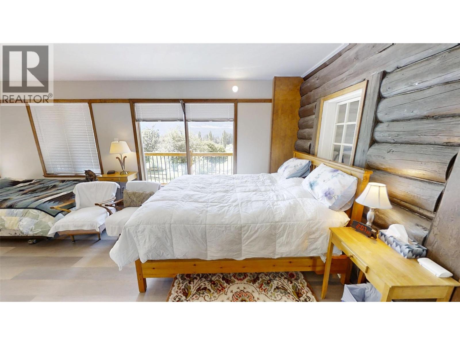 5564/5574 Highway 95 Highway, Edgewater, British Columbia  V0A 1E0 - Photo 17 - 10396914