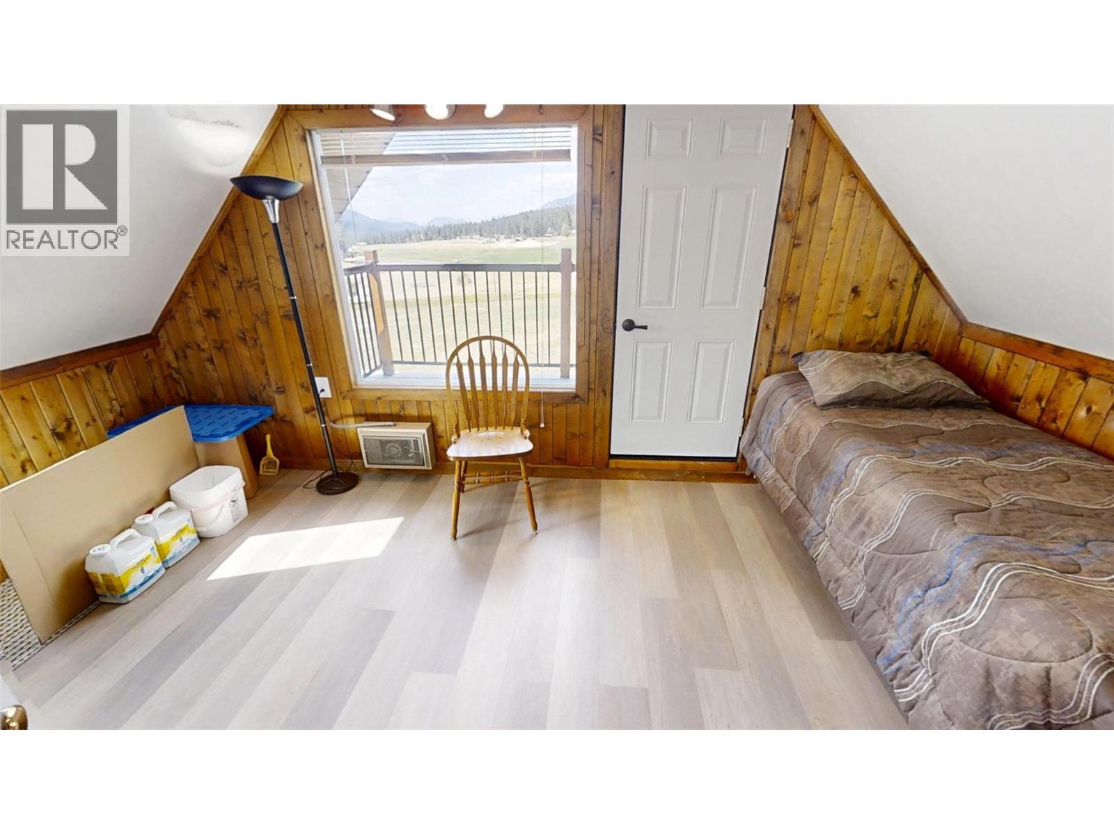 5564/5574 Highway 95 Highway, Edgewater, British Columbia  V0A 1E0 - Photo 21 - 10396914