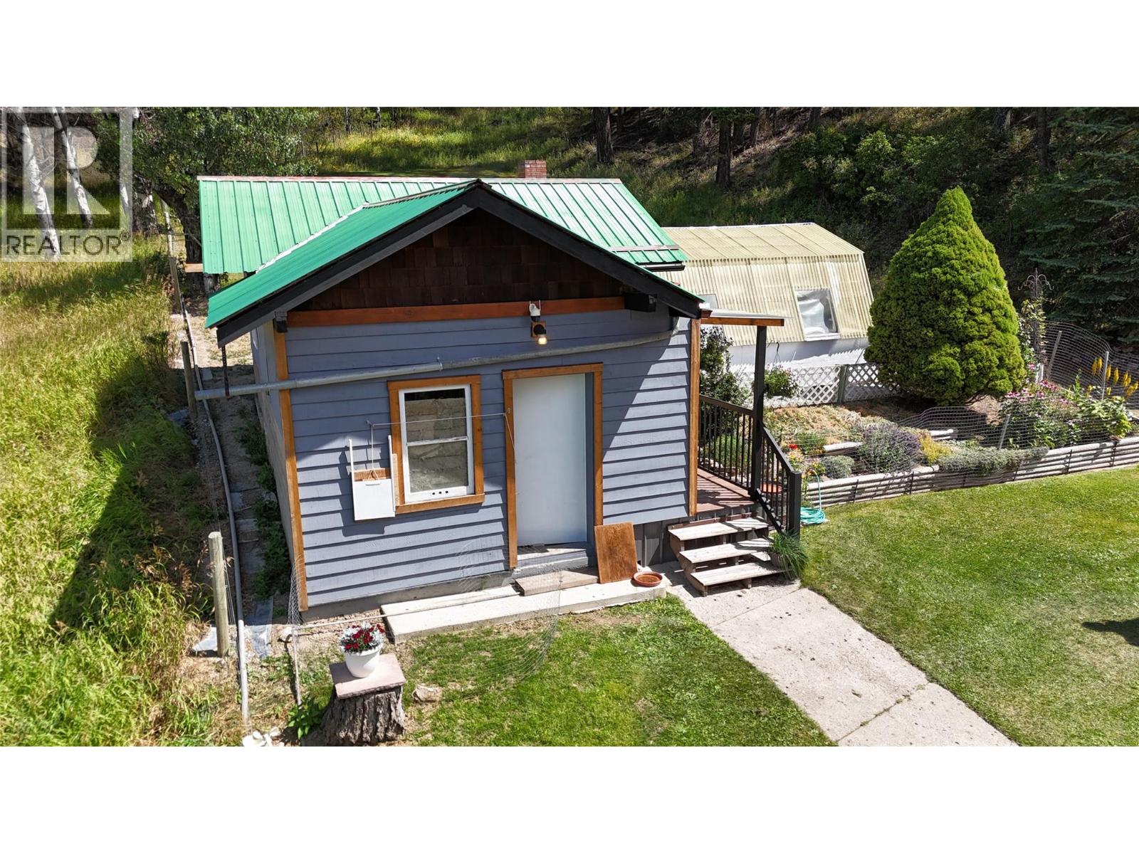 5564/5574 Highway 95 Highway, Edgewater, British Columbia  V0A 1E0 - Photo 35 - 10396914