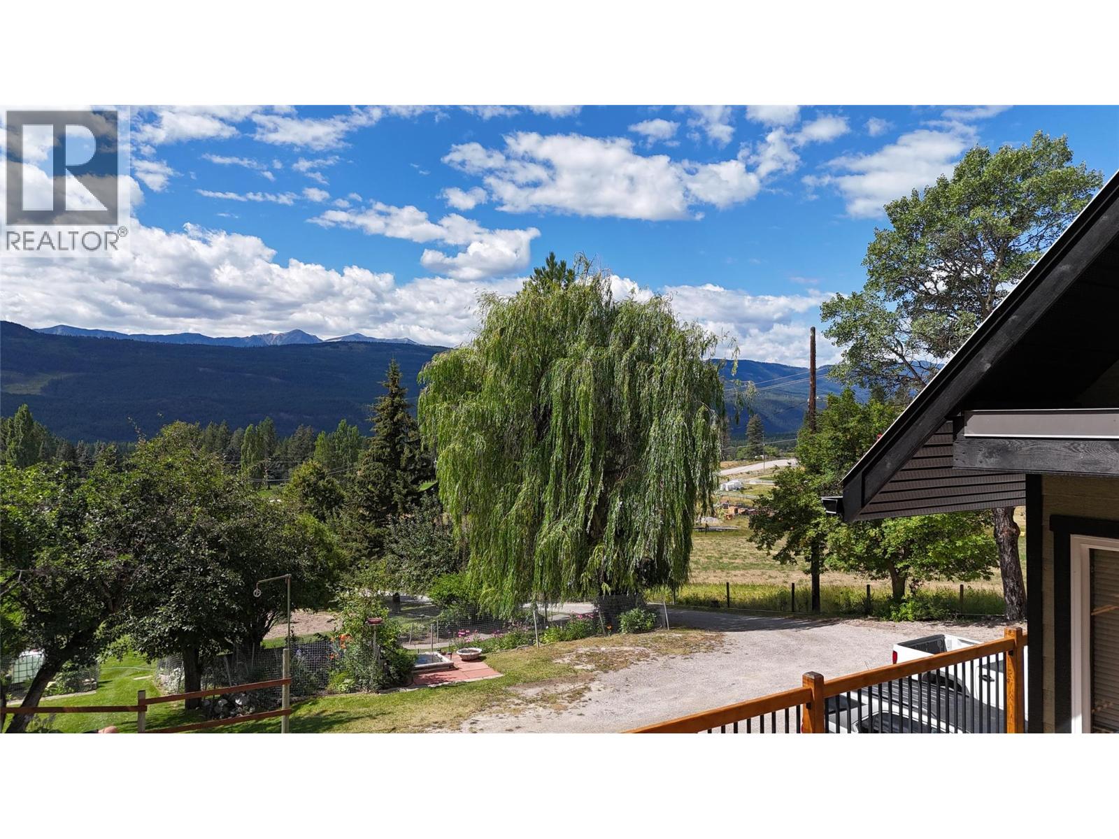 5564/5574 Highway 95 Highway, Edgewater, British Columbia  V0A 1E0 - Photo 37 - 10396914