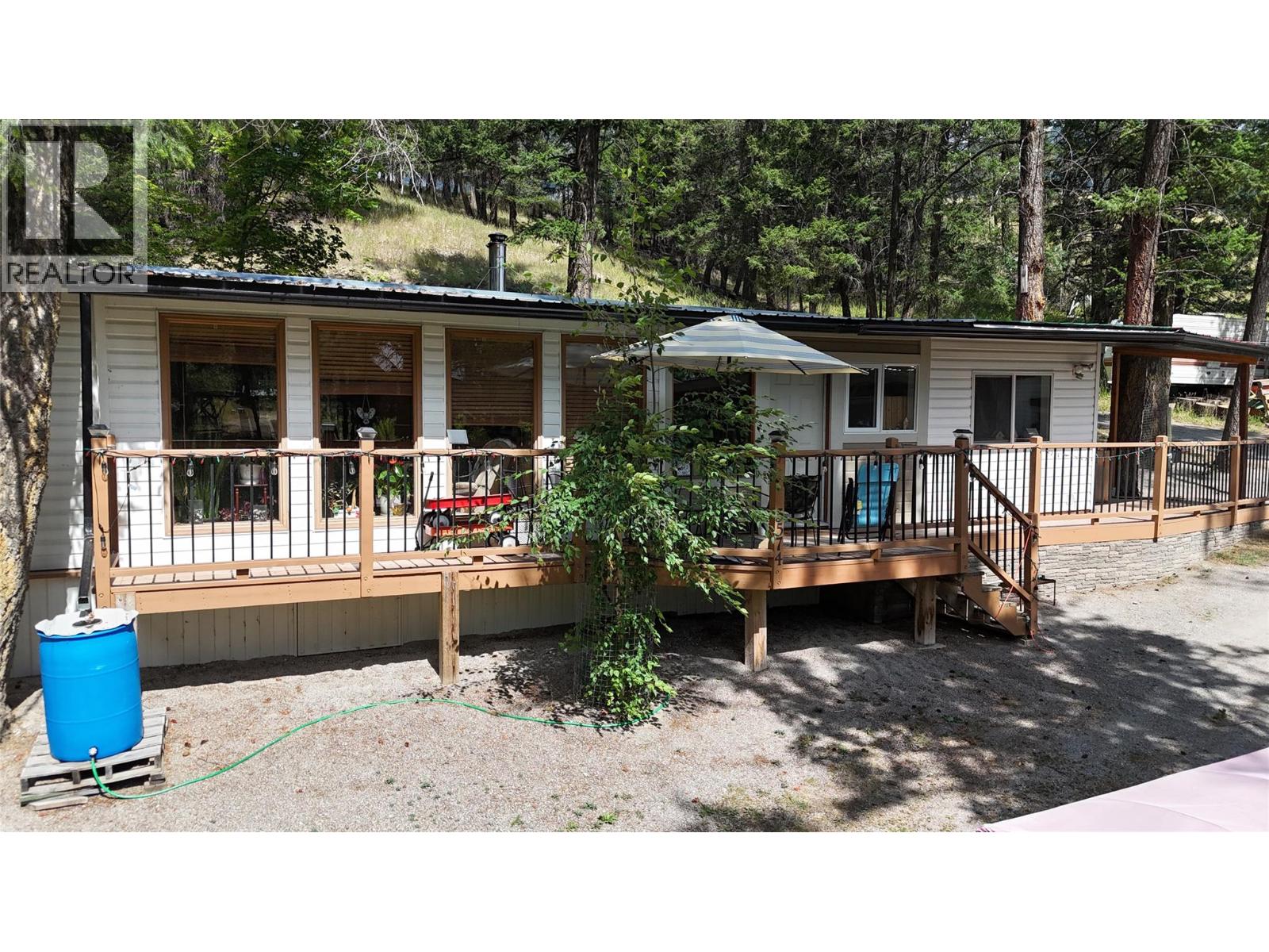 5564/5574 Highway 95 Highway, Edgewater, British Columbia  V0A 1E0 - Photo 40 - 10396914