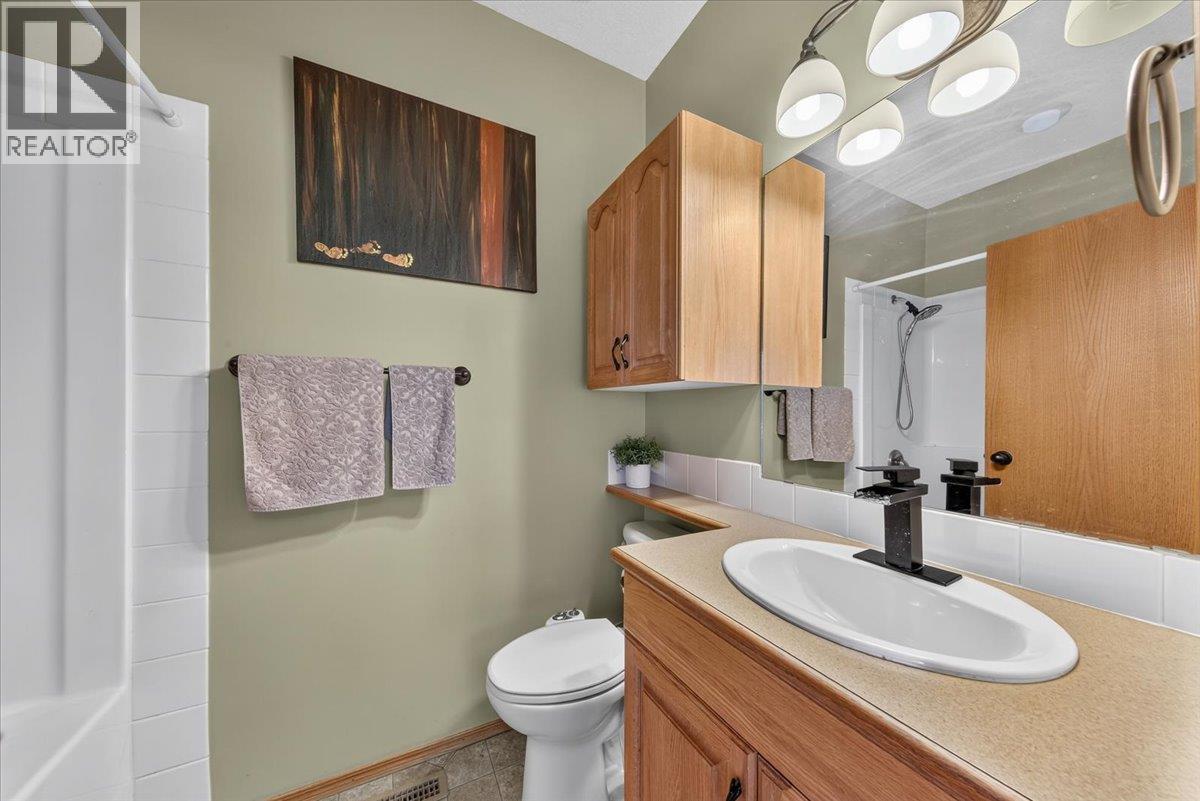 794 Westridge Drive, Invermere, British Columbia  V0A 1K4 - Photo 15 - 10397047