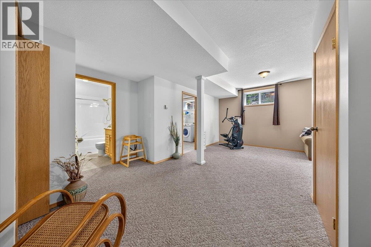 794 Westridge Drive, Invermere, British Columbia  V0A 1K4 - Photo 20 - 10397047