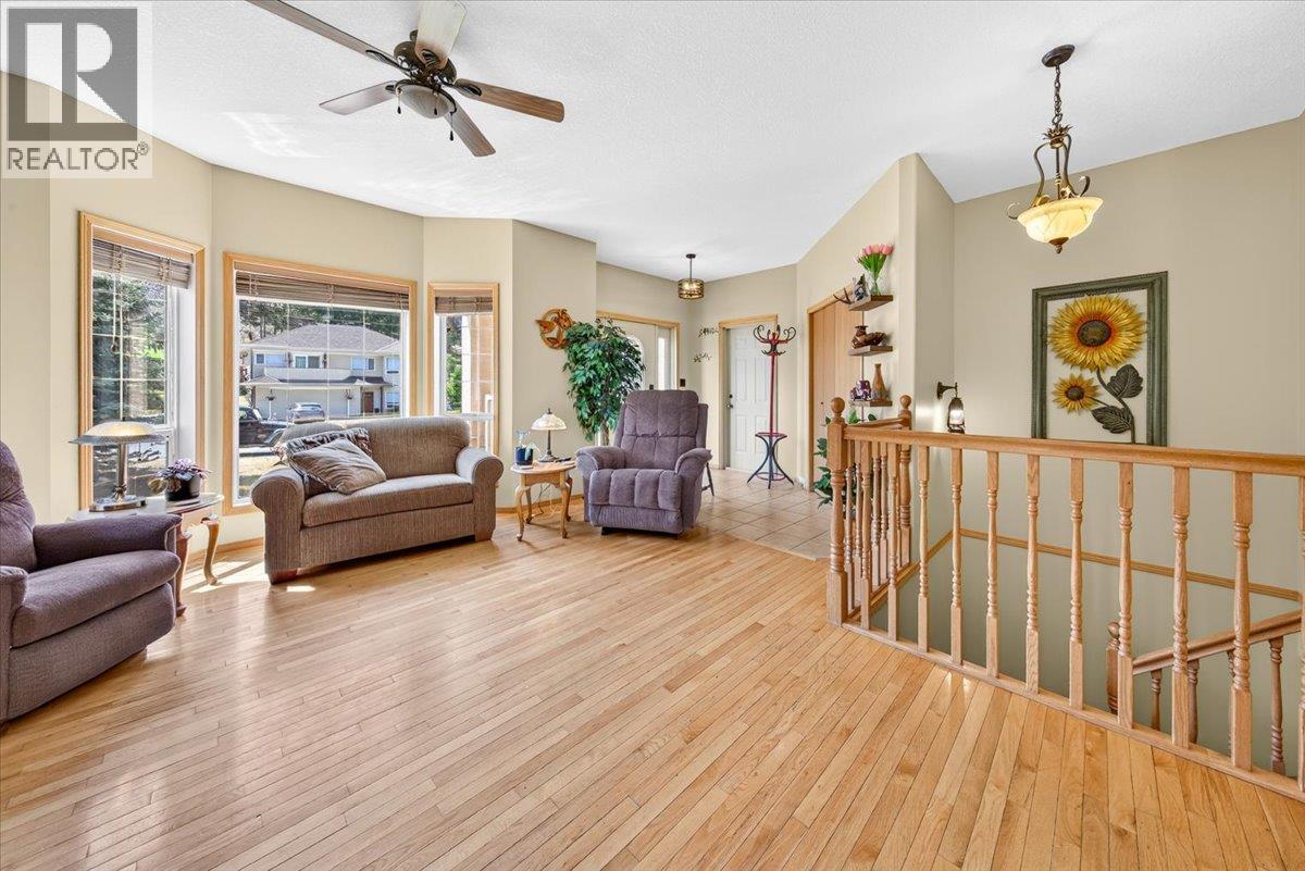 794 Westridge Drive, Invermere, British Columbia  V0A 1K4 - Photo 6 - 10397047