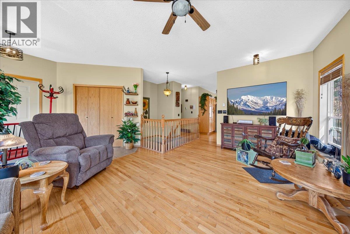 794 Westridge Drive, Invermere, British Columbia  V0A 1K4 - Photo 7 - 10397047