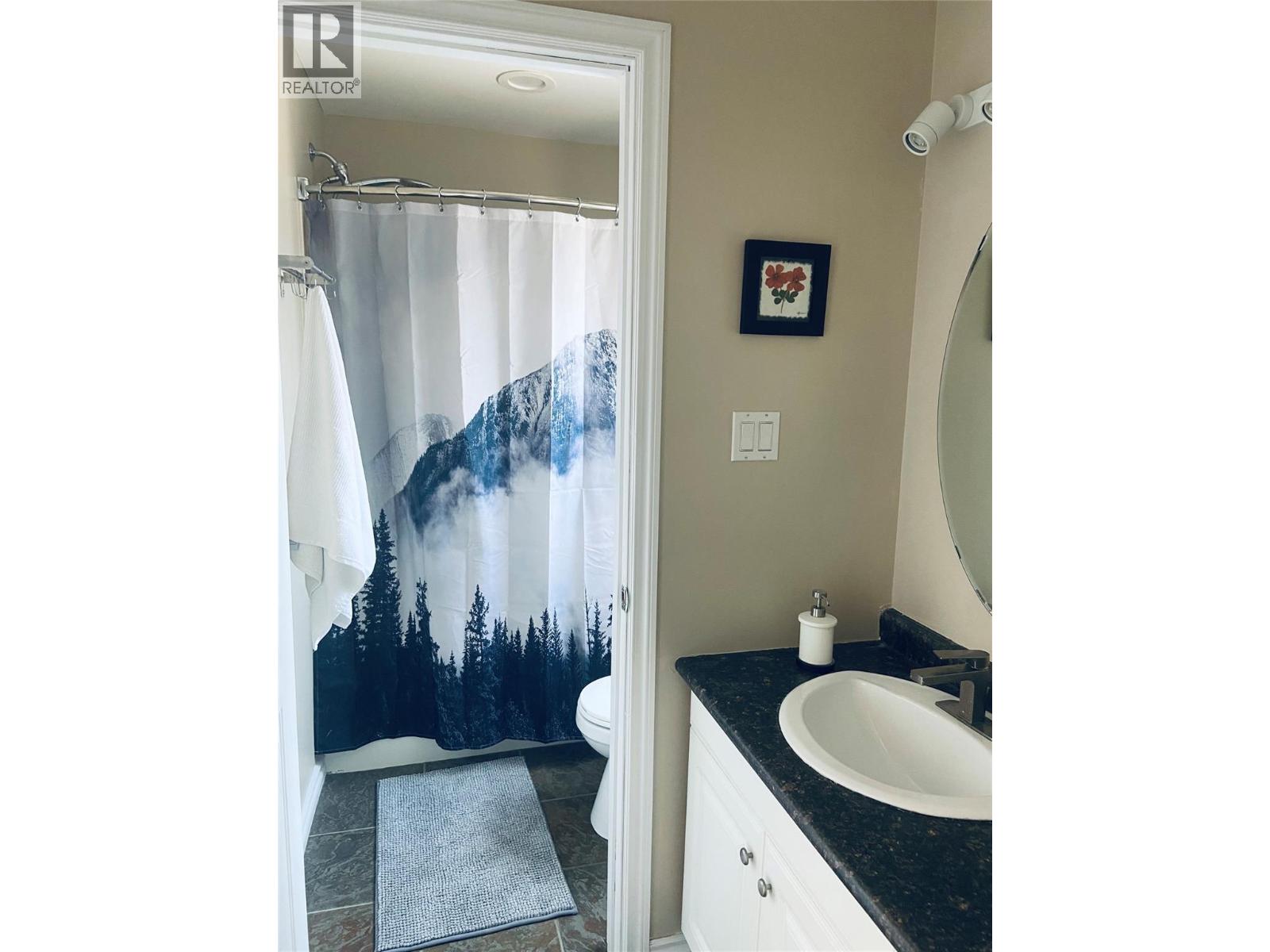 916 13 Street S, Golden, British Columbia  V0A 1H0 - Photo 10 - 10397222