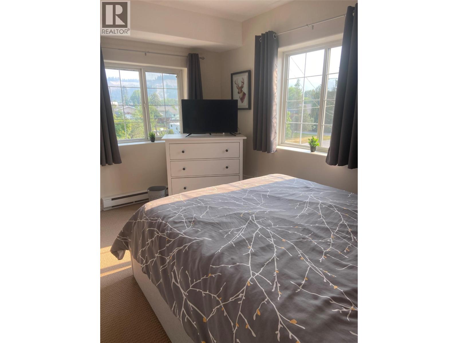916 13 Street S, Golden, British Columbia  V0A 1H0 - Photo 11 - 10397222
