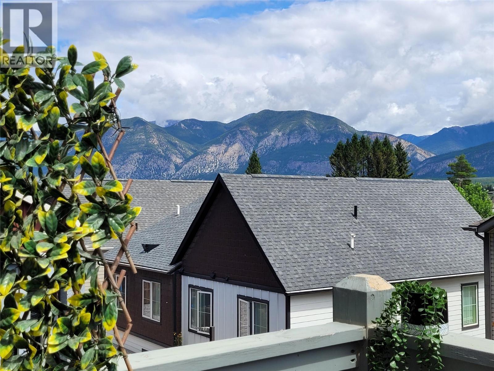 619 10th Avenue, Invermere, British Columbia