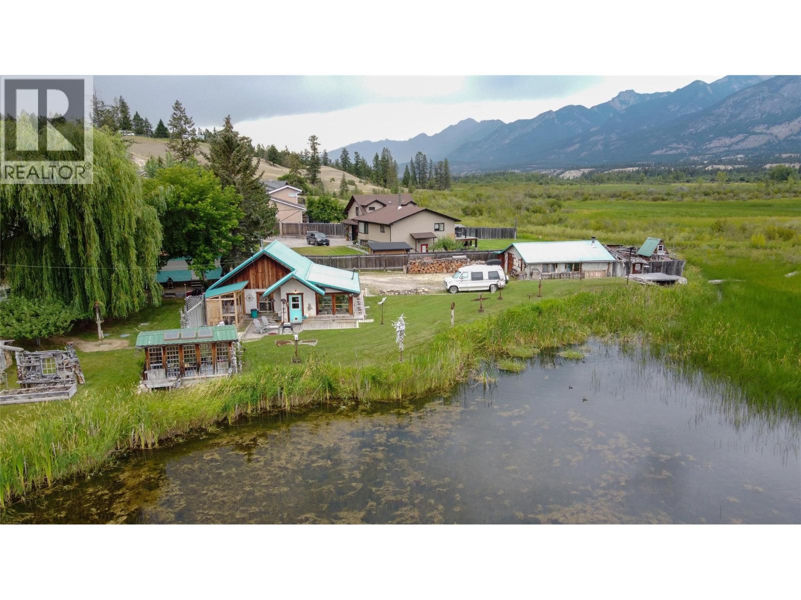 9498 Westside Road, Invermere, British Columbia  V0A 1K5 - Photo 14 - 10397616
