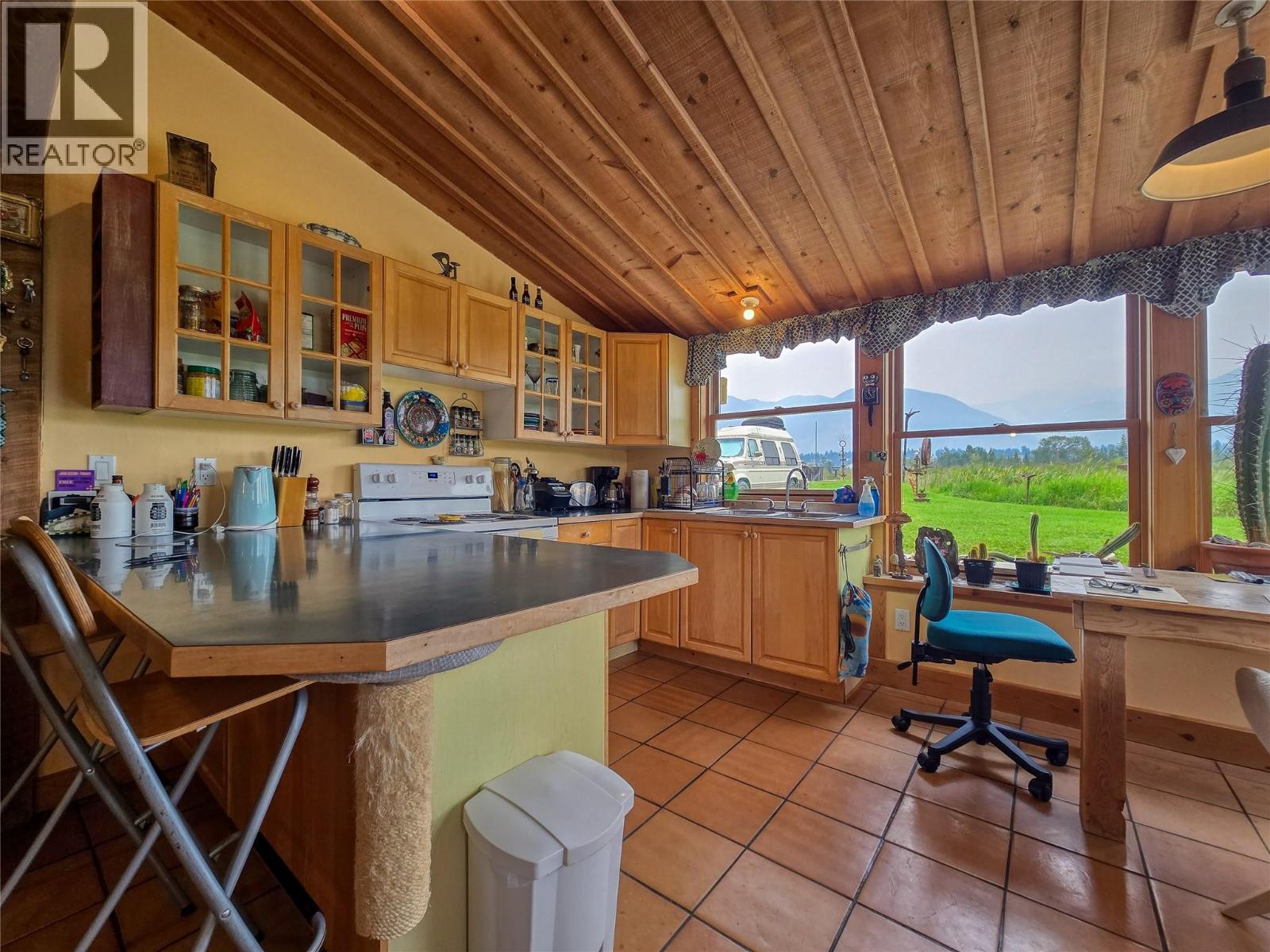 9498 Westside Road, Invermere, British Columbia  V0A 1K5 - Photo 41 - 10397616