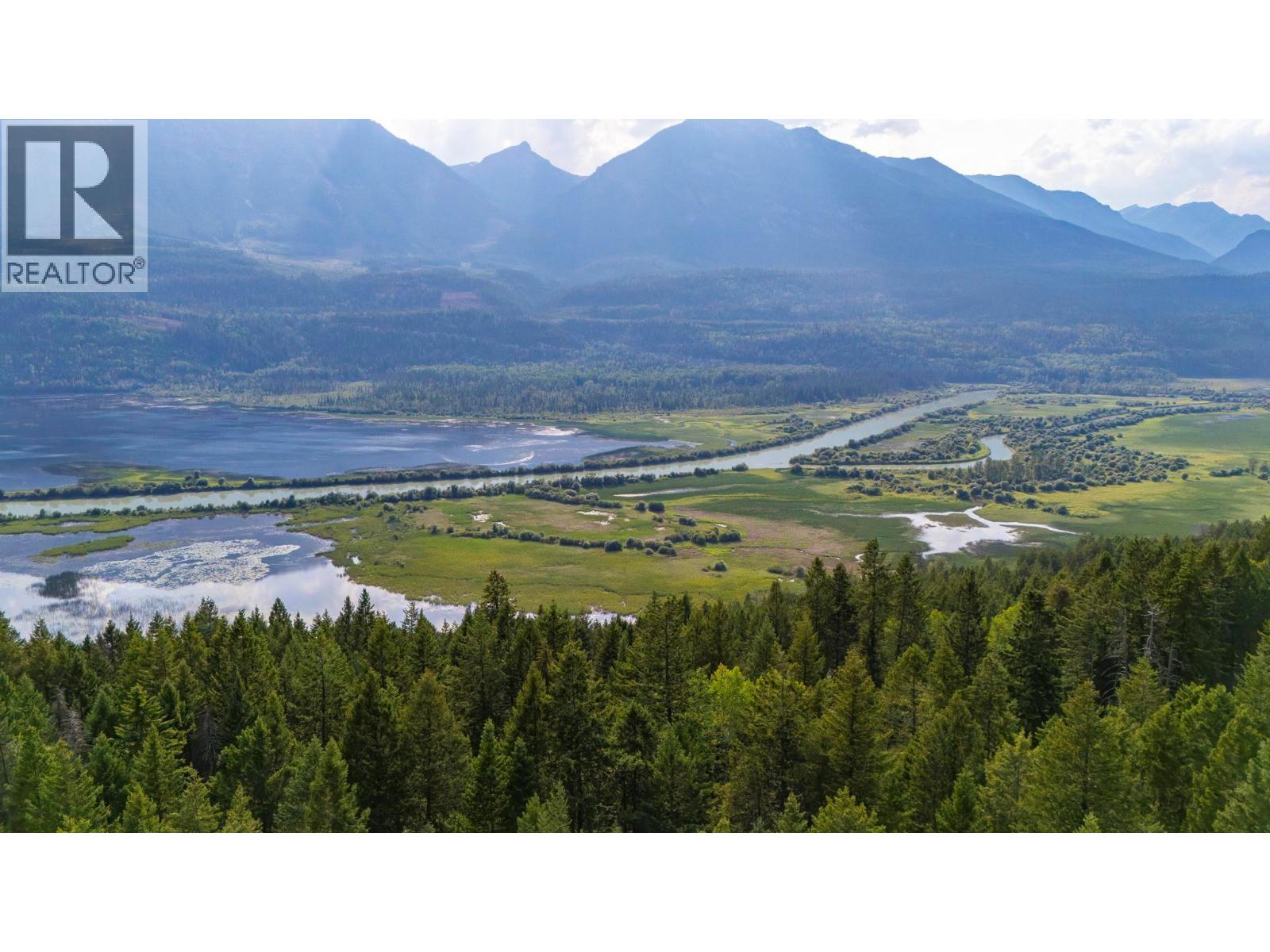 1396 Campbell Road, Golden, British Columbia  V0A 1H7 - Photo 4 - 10398160