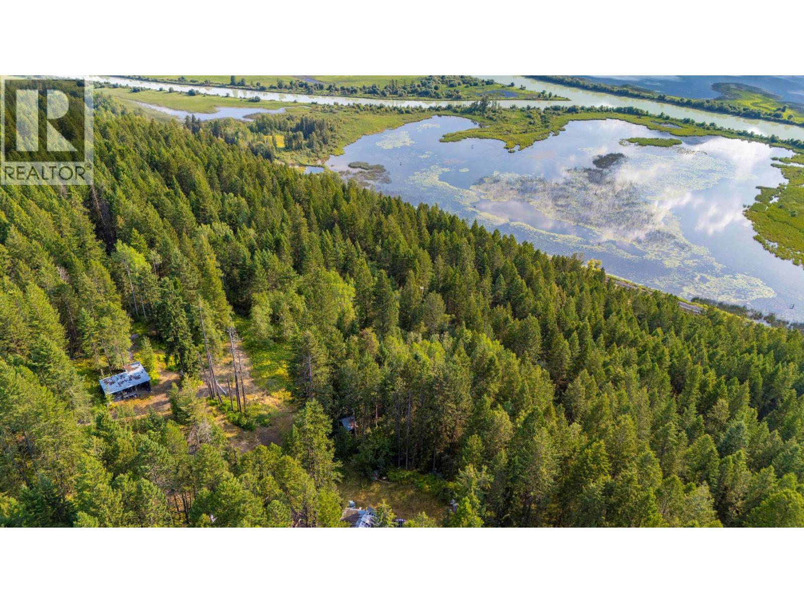 1396 Campbell Road, Golden, British Columbia  V0A 1H7 - Photo 8 - 10398160