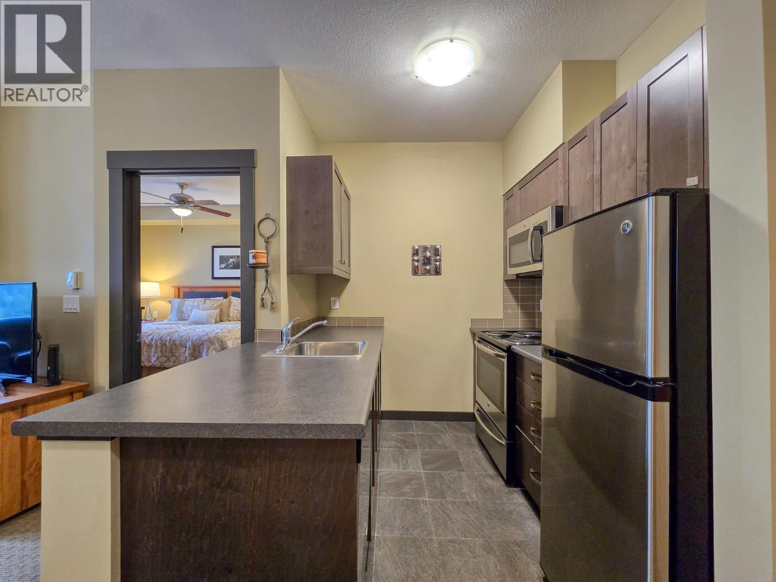 2064 Summit Drive Unit# 104, Panorama, British Columbia  V0A 1T0 - Photo 18 - 10398224