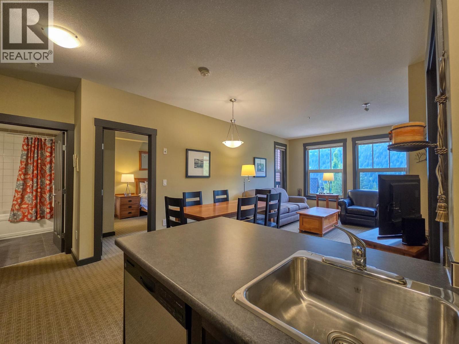 2064 Summit Drive Unit# 104, Panorama, British Columbia  V0A 1T0 - Photo 19 - 10398224