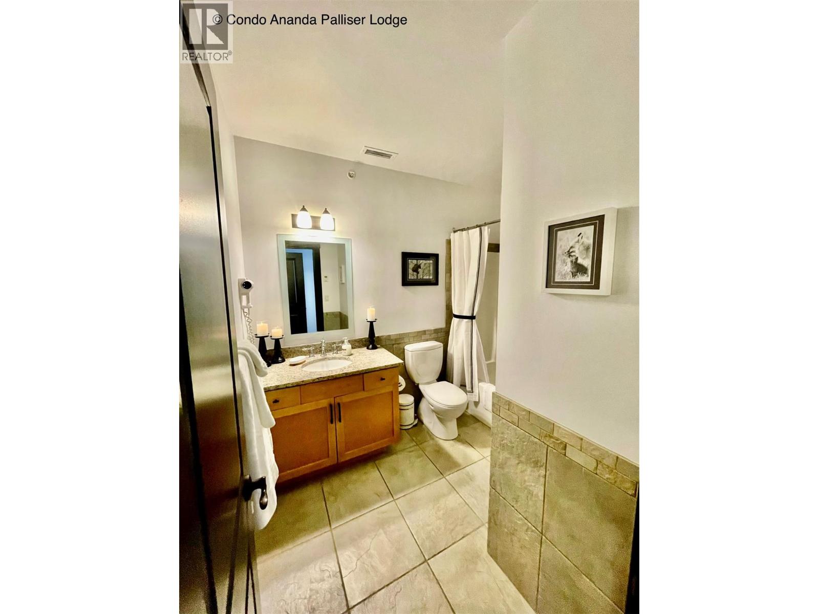 1420 Palliser Trail Unit# 403, Golden, British Columbia  V0A 1H0 - Photo 11 - 10398292