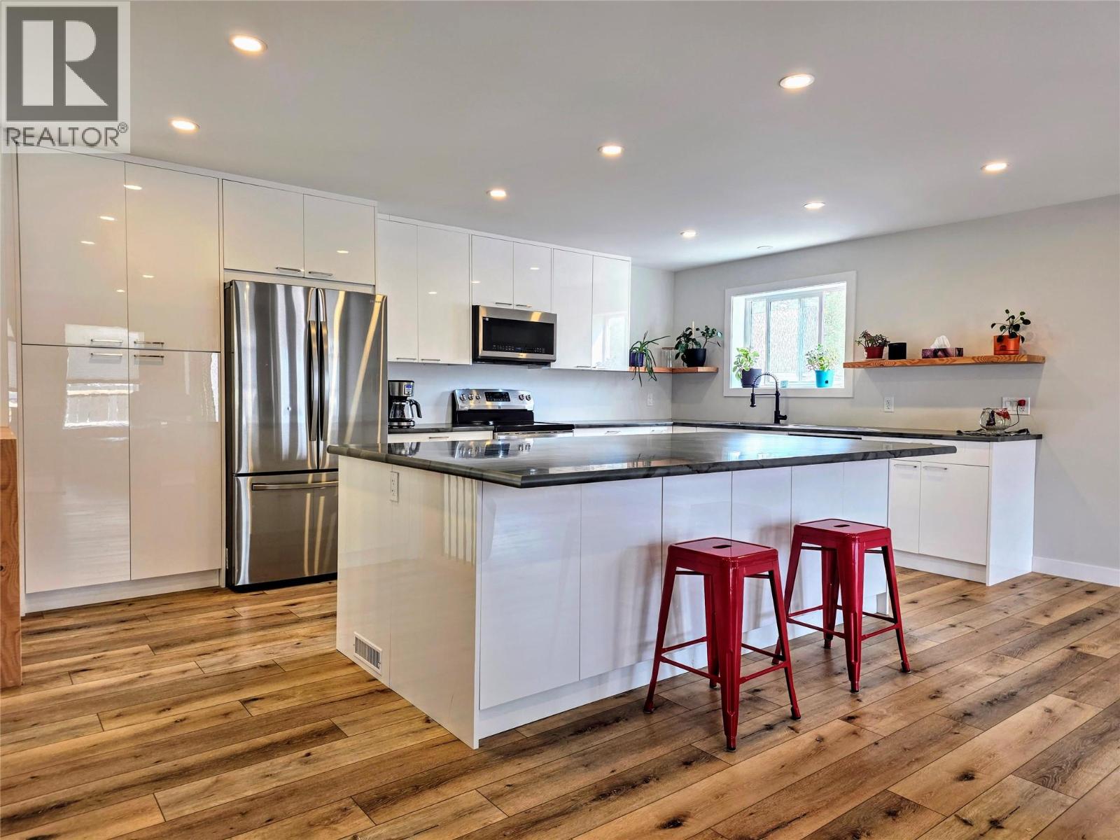 1313 13th Avenue, Invermere, British Columbia