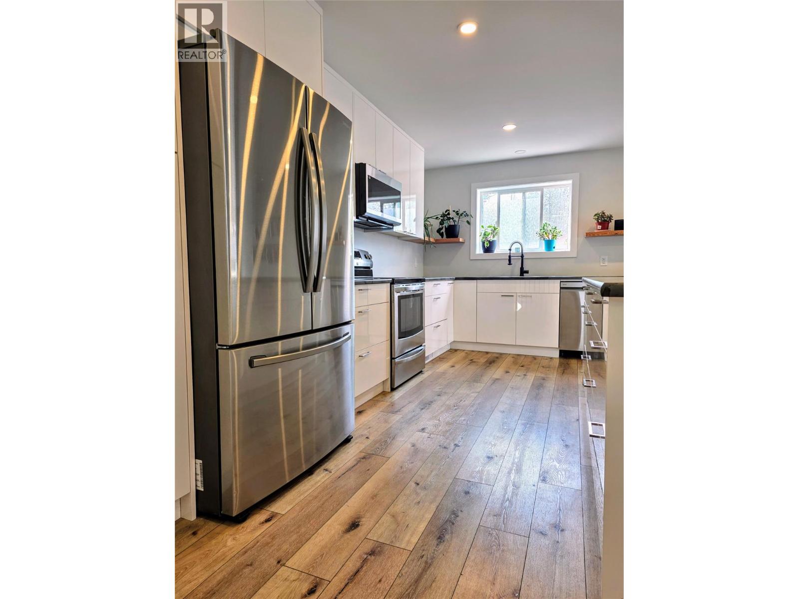 1313 13th Avenue, Invermere, British Columbia  V0A 1K4 - Photo 18 - 10398112