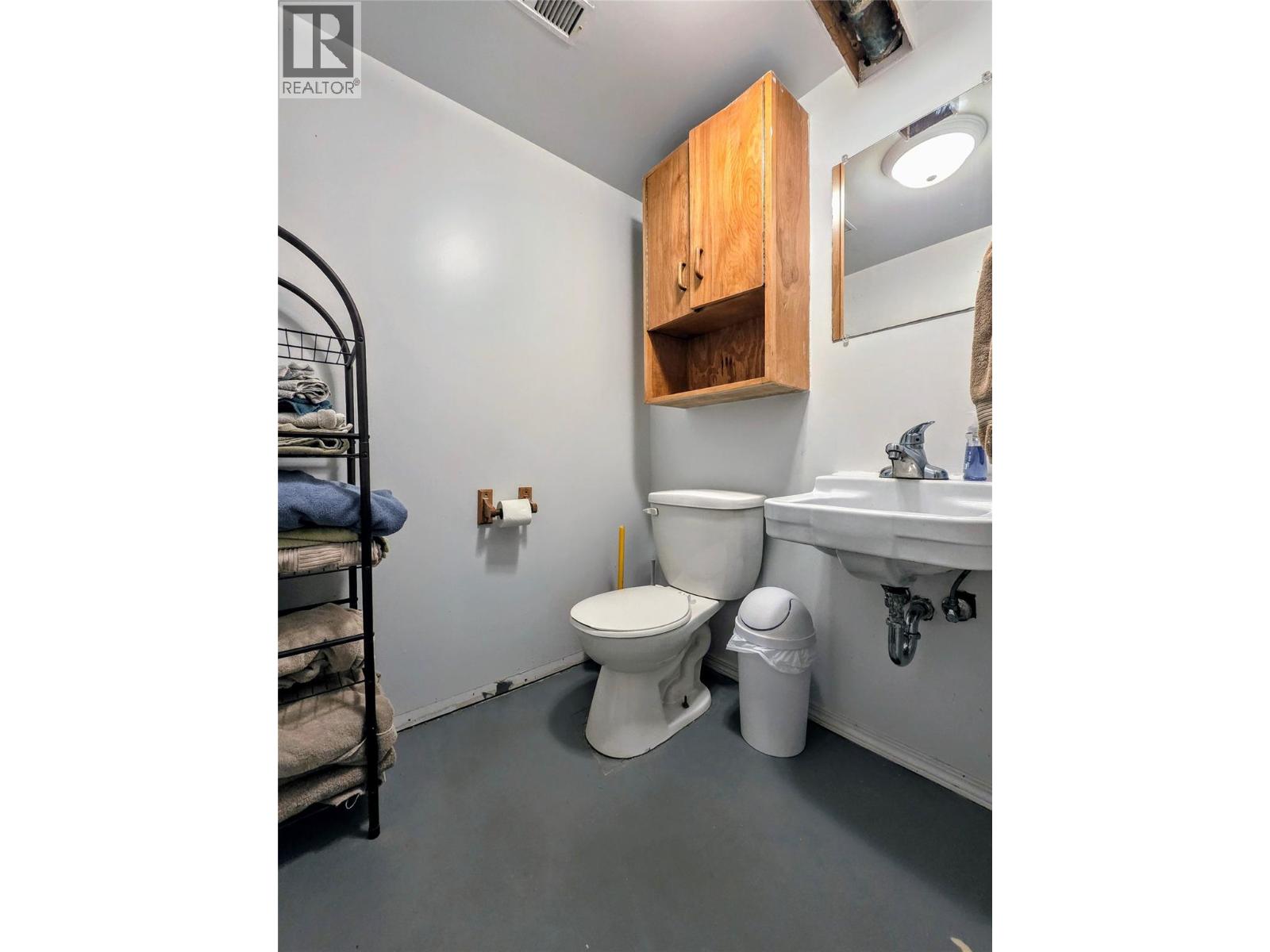 1313 13th Avenue, Invermere, British Columbia  V0A 1K4 - Photo 33 - 10398112