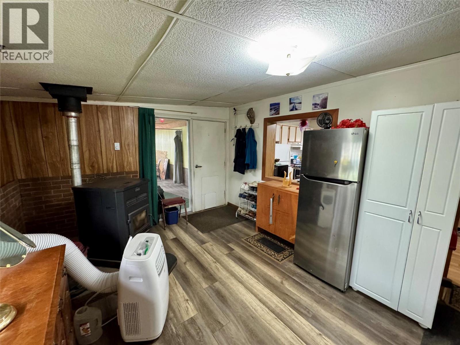 4784 Selkirk Avenue, Edgewater, British Columbia  V0A 1E0 - Photo 14 - 10398338
