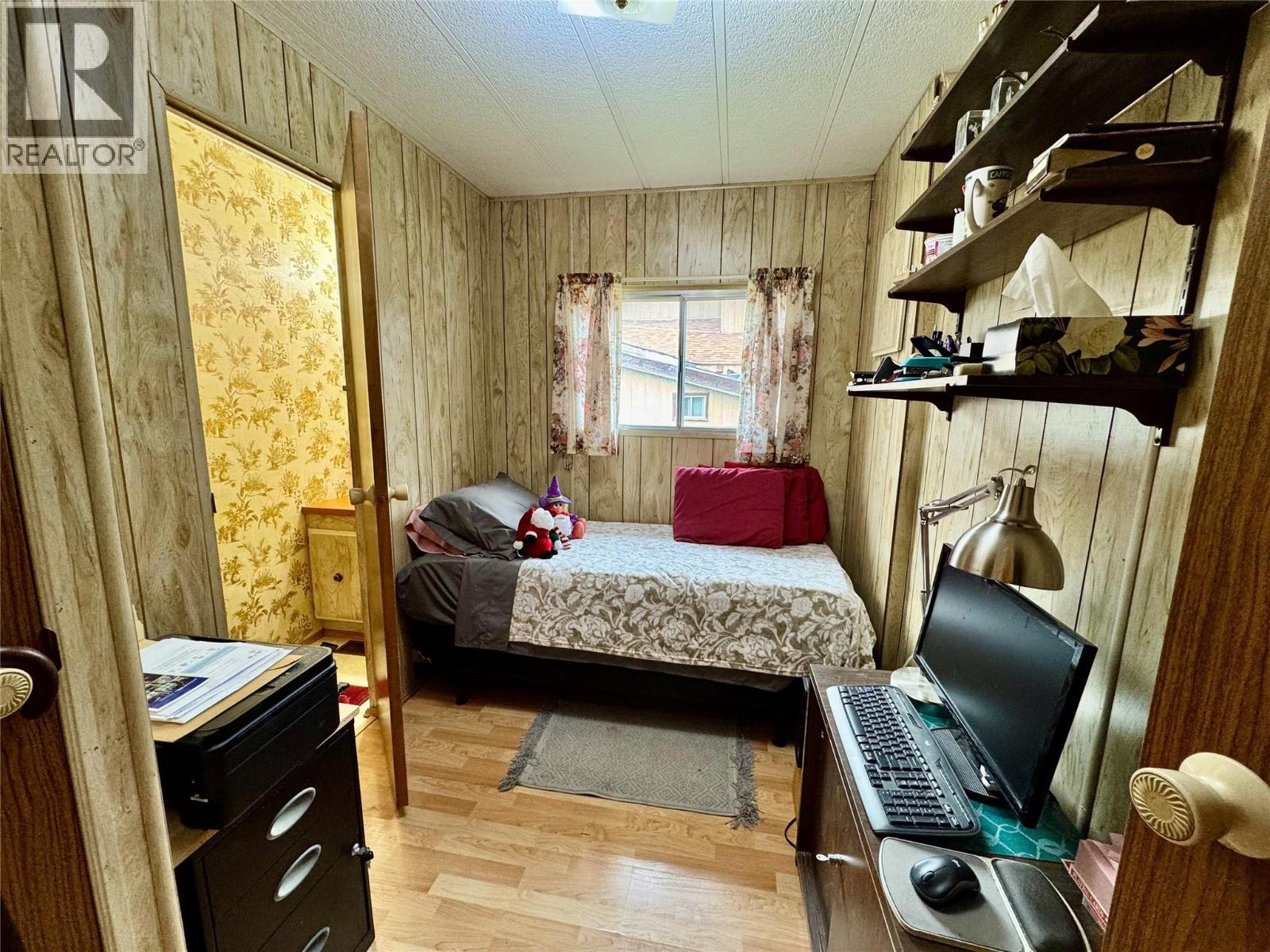 4784 Selkirk Avenue, Edgewater, British Columbia  V0A 1E0 - Photo 21 - 10398338