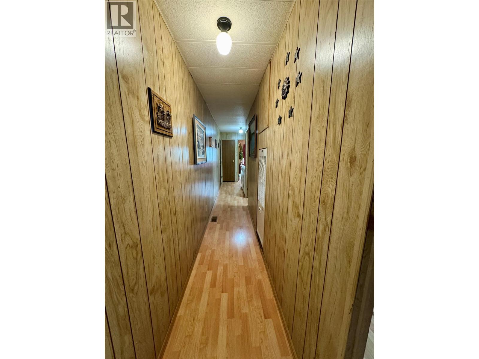 4784 Selkirk Avenue, Edgewater, British Columbia  V0A 1E0 - Photo 22 - 10398338