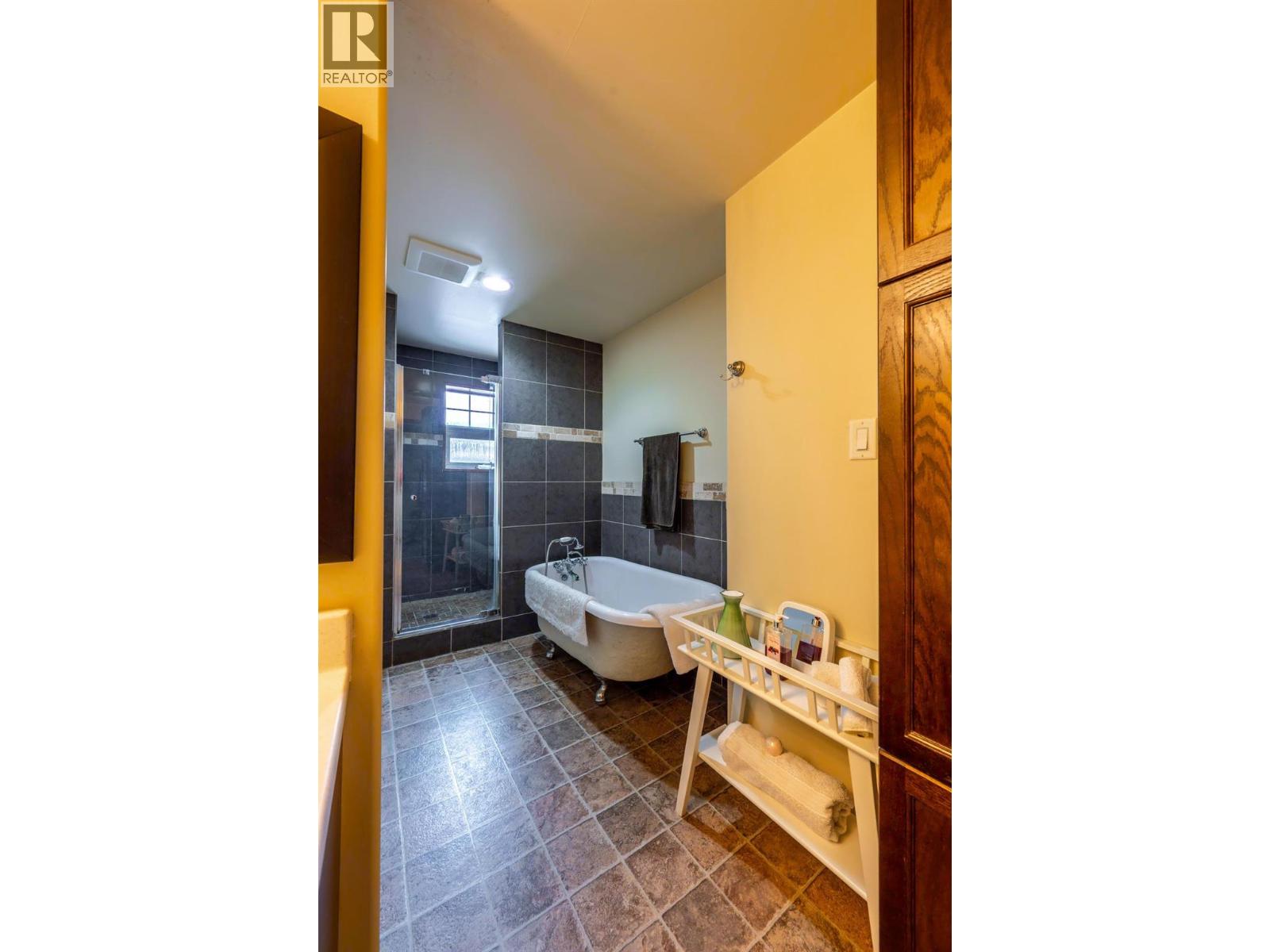 901 10th  S Avenue, Golden, British Columbia  V0A 1H0 - Photo 70 - 10397274