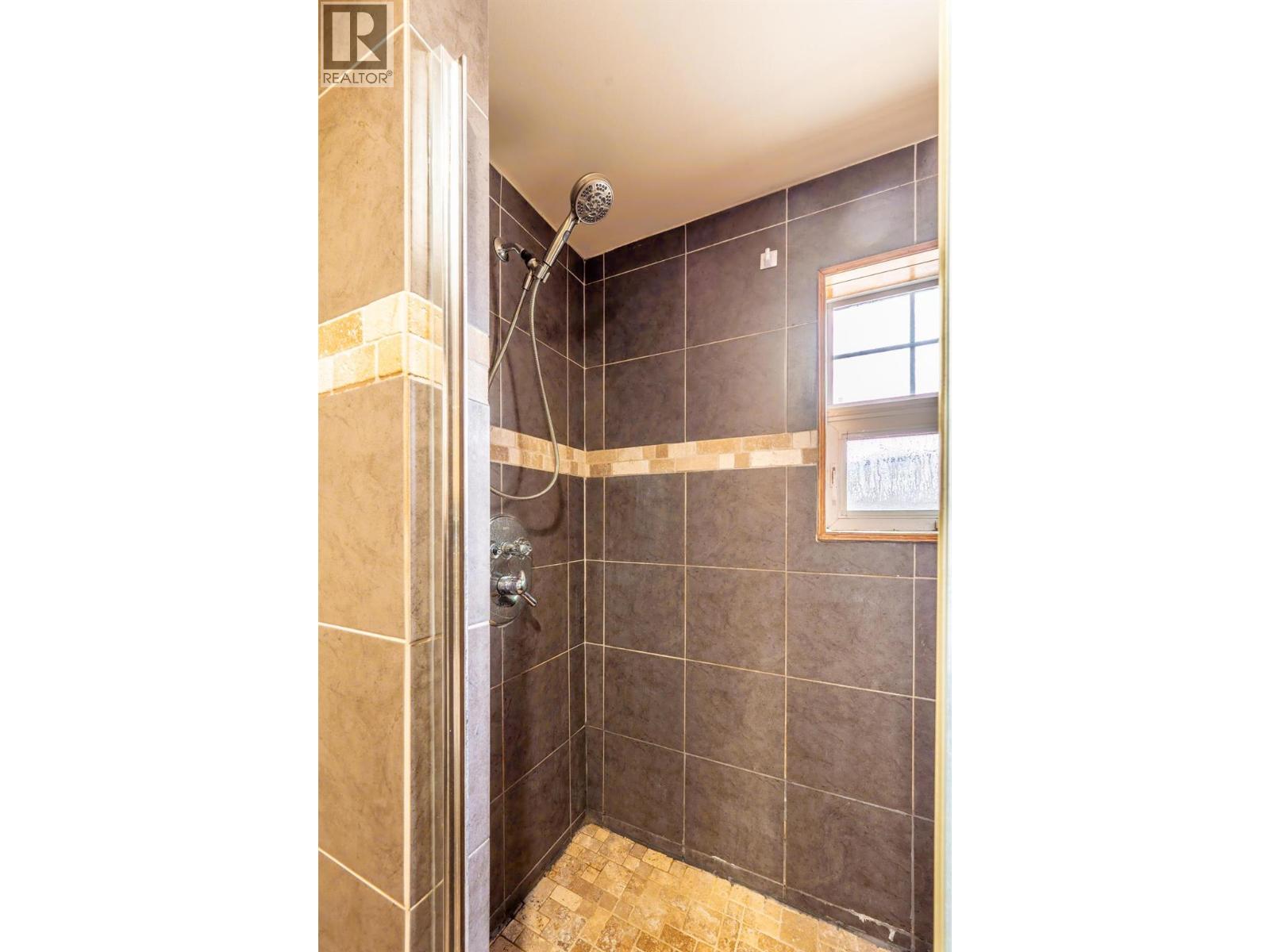 901 10th  S Avenue, Golden, British Columbia  V0A 1H0 - Photo 73 - 10397274