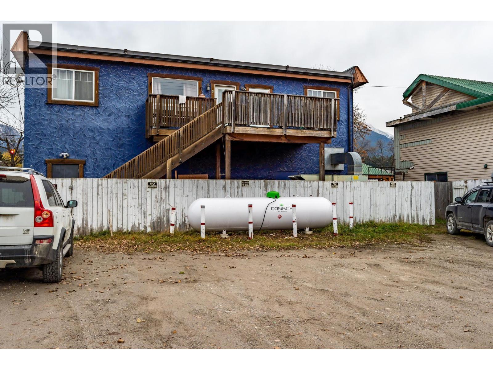 901 10th  S Avenue, Golden, British Columbia  V0A 1H0 - Photo 91 - 10397274