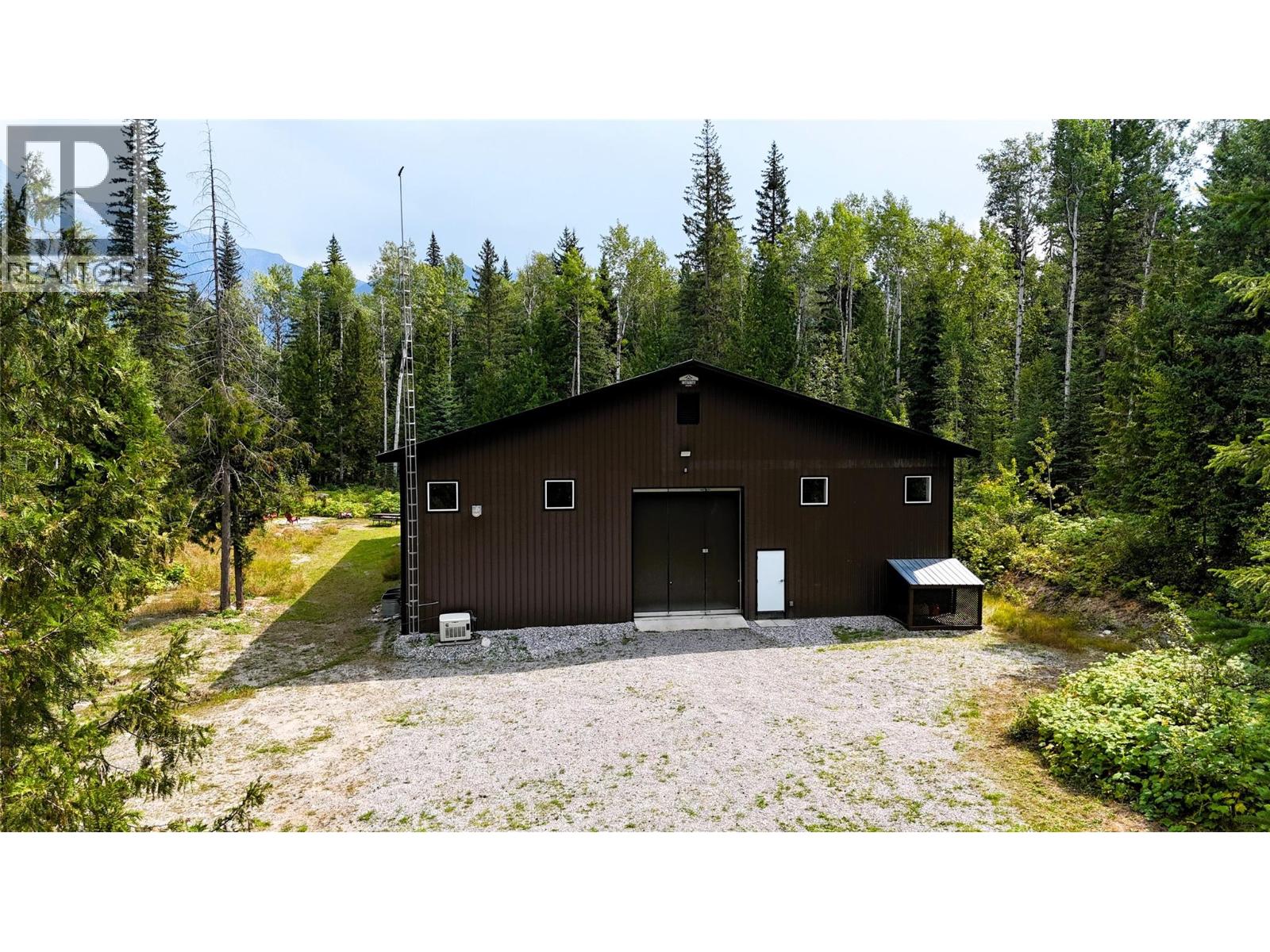 2434 Kettleston Road, Golden, British Columbia  V0A 1H1 - Photo 24 - 10398165