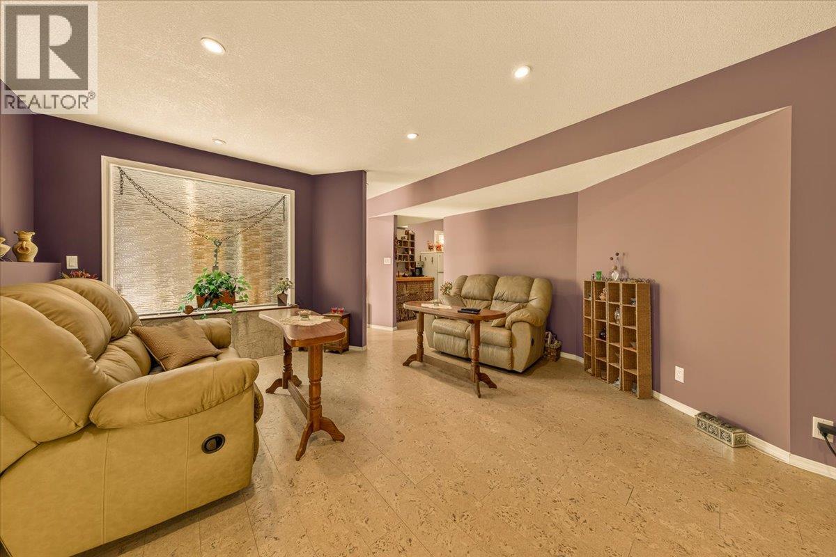 20b Wolf Crescent, Windermere, British Columbia  V0A 1K2 - Photo 23 - 10398446