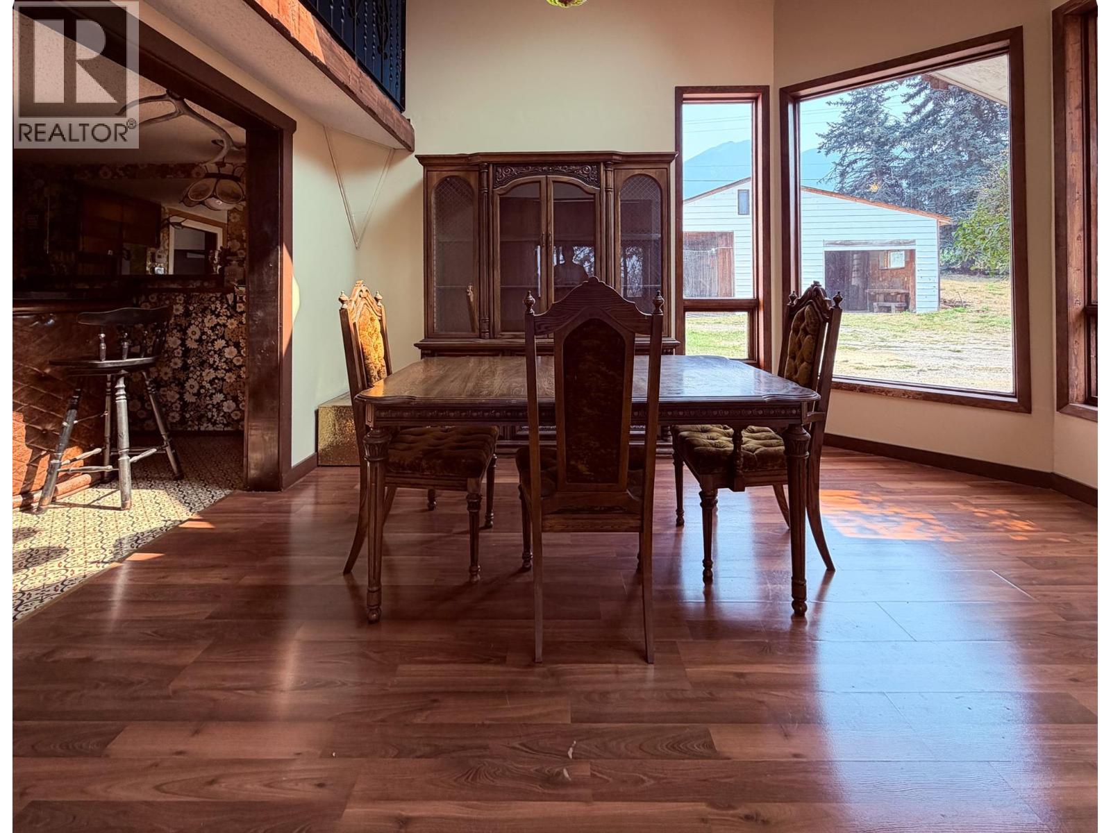 5740 95 Highway, Edgewater, British Columbia  V0A 1E0 - Photo 12 - 10398525