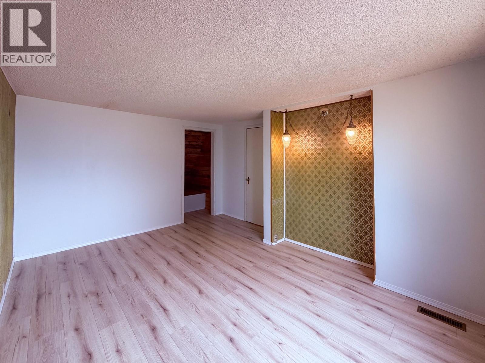5740 95 Highway, Edgewater, British Columbia  V0A 1E0 - Photo 26 - 10398525