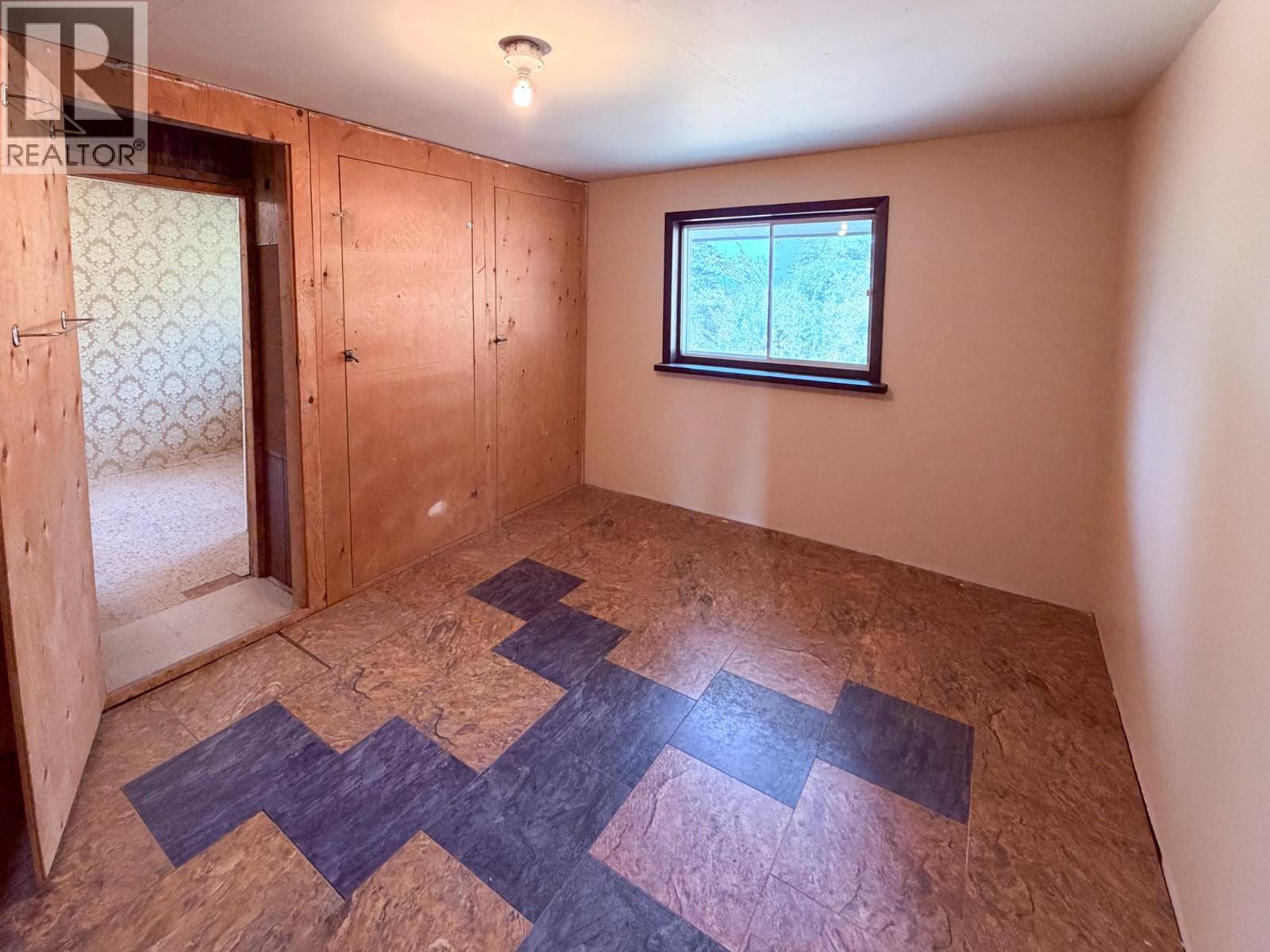 5740 95 Highway, Edgewater, British Columbia  V0A 1E0 - Photo 37 - 10398525