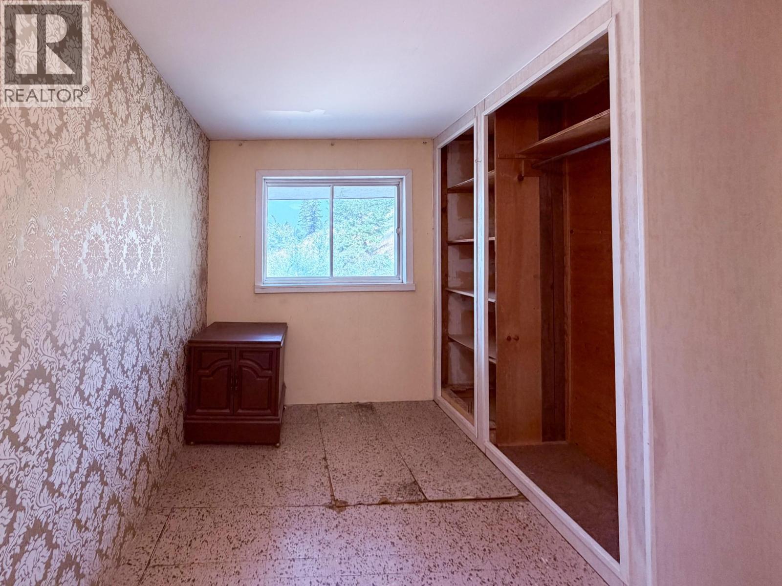 5740 95 Highway, Edgewater, British Columbia  V0A 1E0 - Photo 41 - 10398525