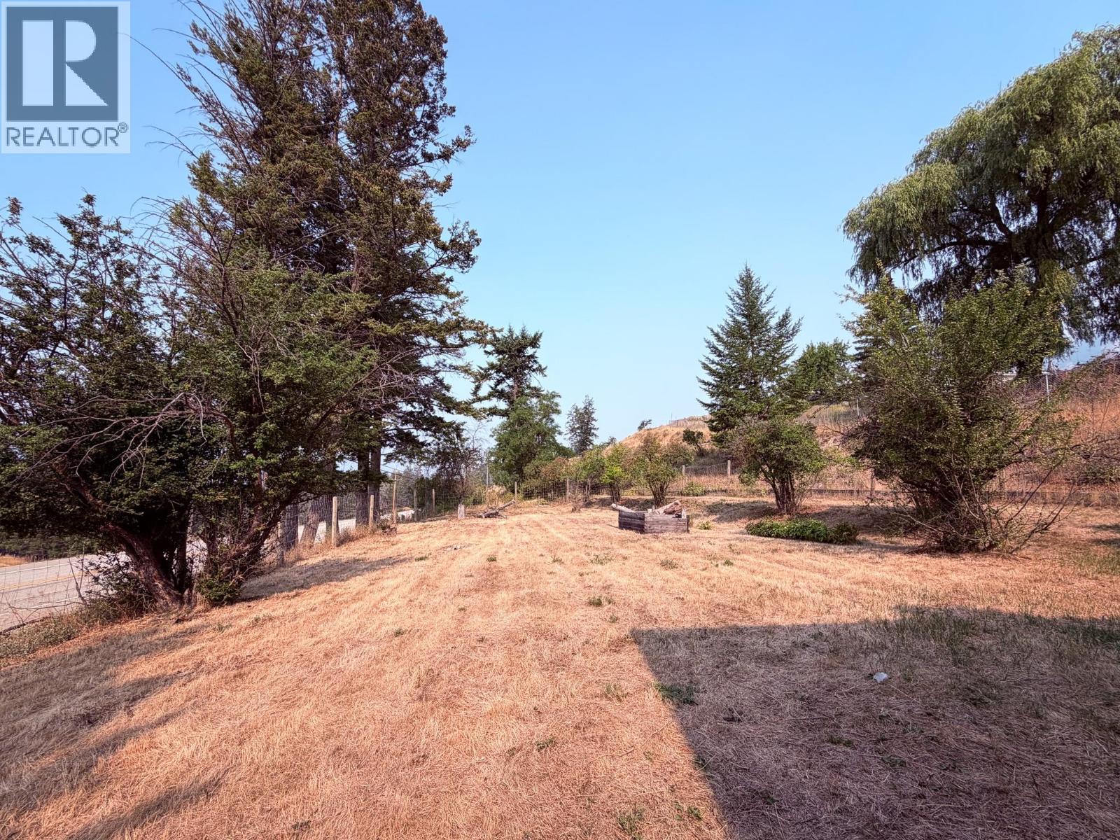 5740 95 Highway, Edgewater, British Columbia  V0A 1E0 - Photo 46 - 10398525