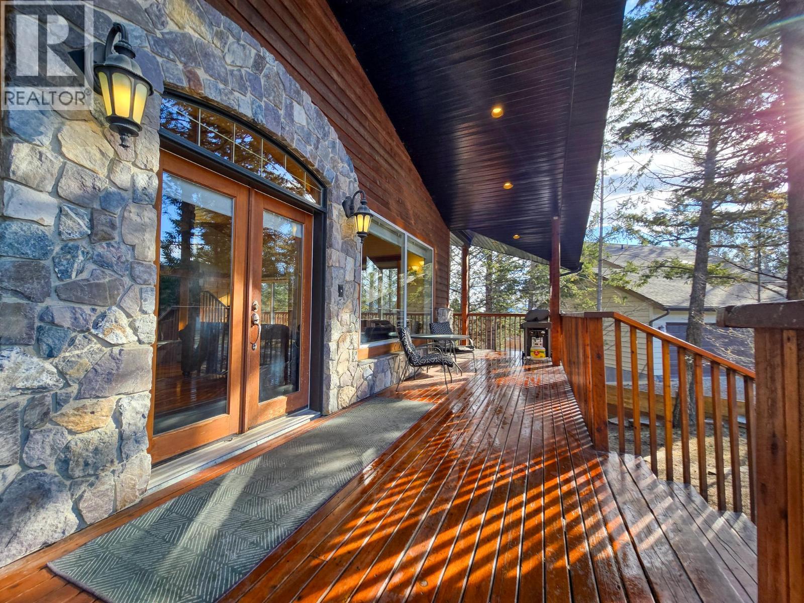 4980 Timberside Place, Windermere, British Columbia  v0a 1k3 - Photo 2 - 10398345