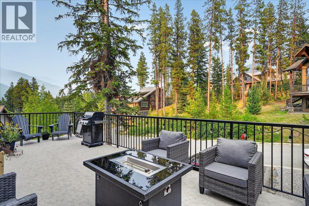 9966 Wildwood Lane, Panorama Mountain, British Columbia  V0A 1T0 - Photo 10 - 10398521