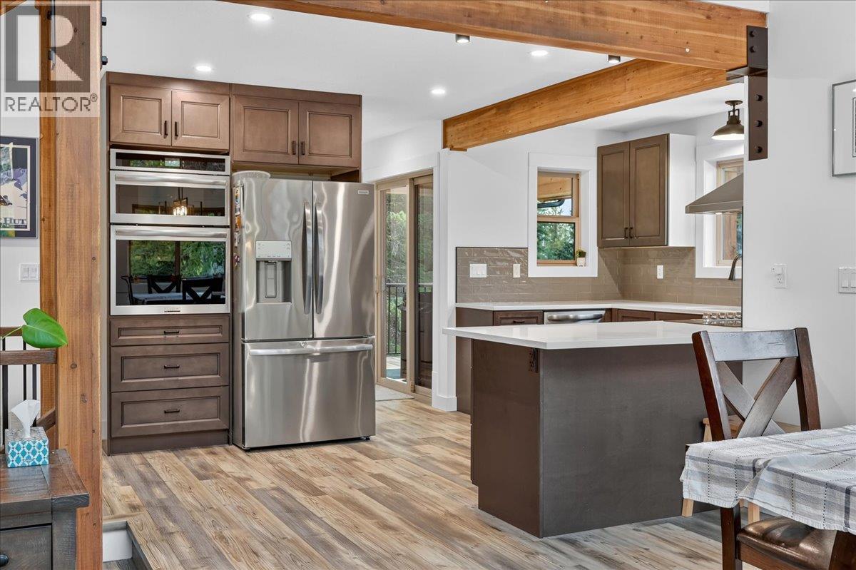 9966 Wildwood Lane, Panorama Mountain, British Columbia  V0A 1T0 - Photo 13 - 10398521