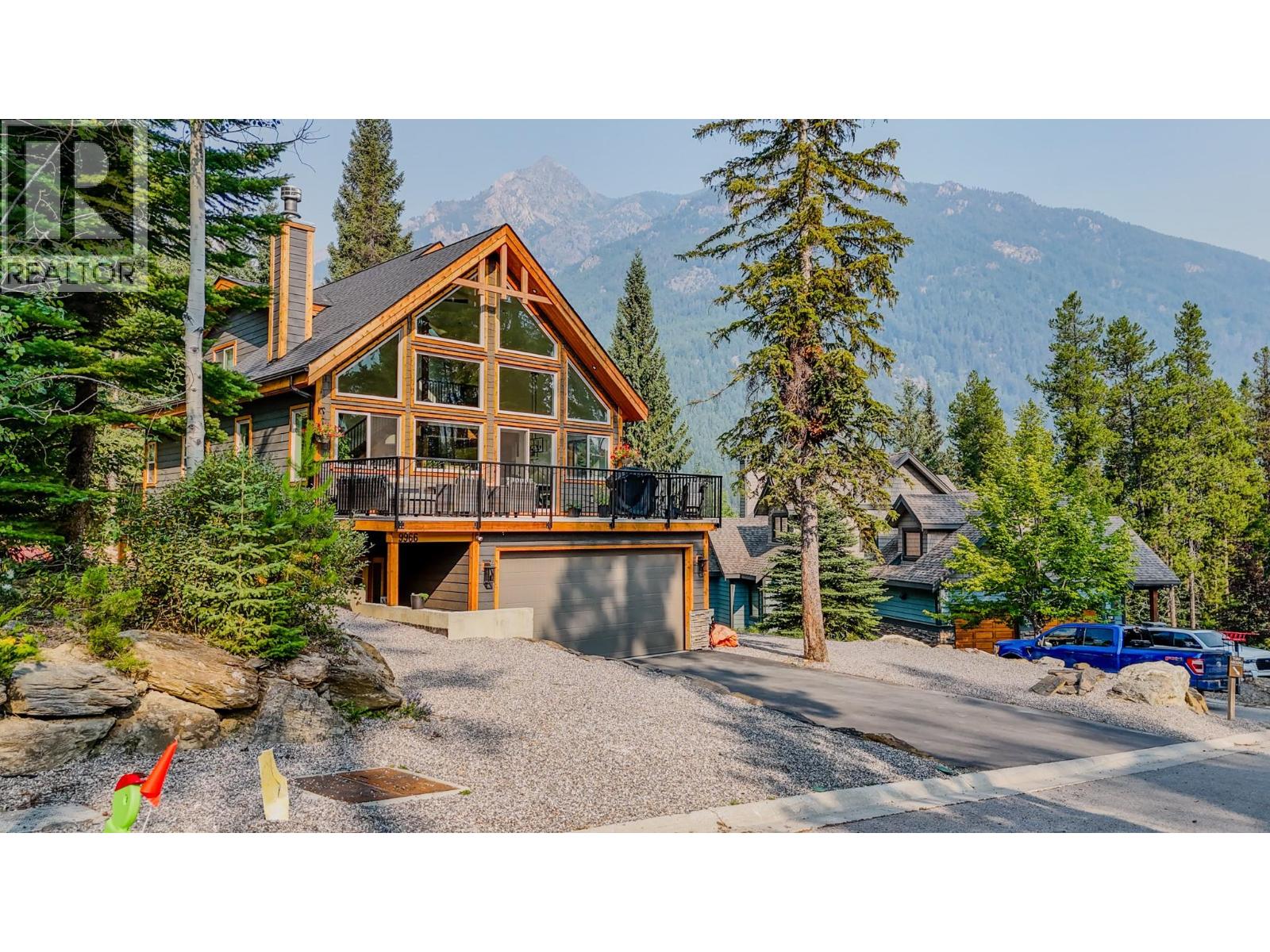 9966 Wildwood Lane, Panorama Mountain, British Columbia  V0A 1T0 - Photo 2 - 10398521