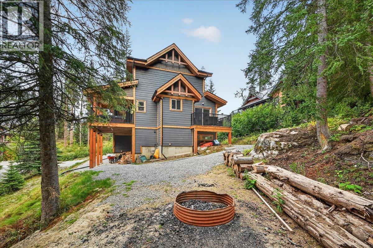 9966 Wildwood Lane, Panorama Mountain, British Columbia  V0A 1T0 - Photo 45 - 10398521