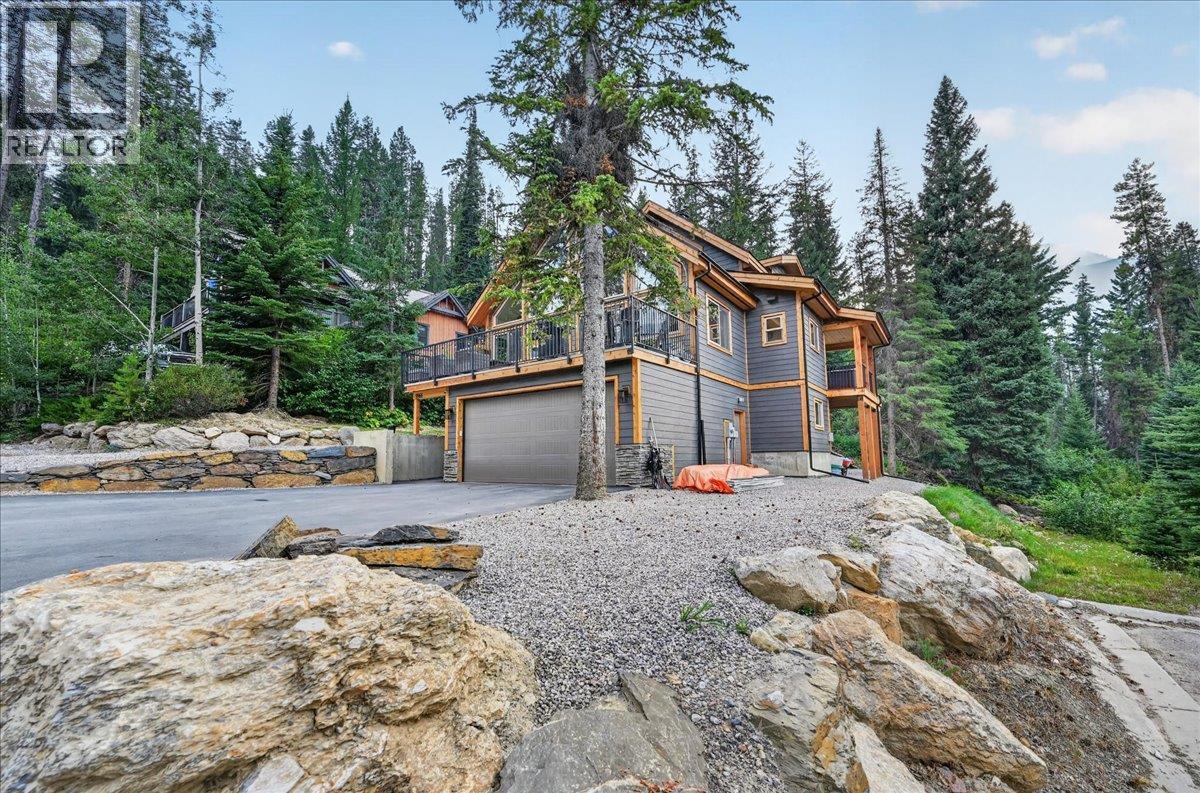 9966 Wildwood Lane, Panorama Mountain, British Columbia  V0A 1T0 - Photo 46 - 10398521