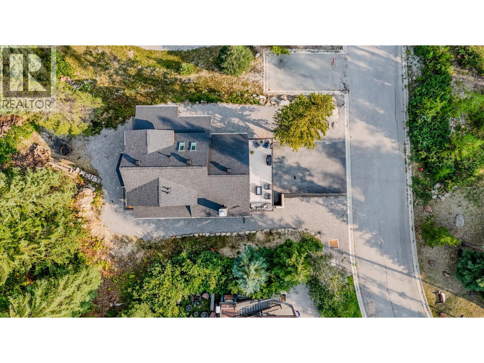 9966 Wildwood Lane, Panorama Mountain, British Columbia  V0A 1T0 - Photo 61 - 10398521