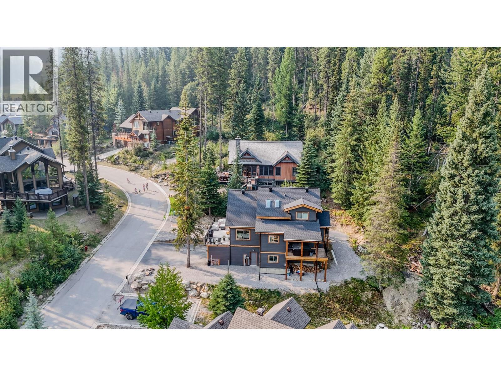 9966 Wildwood Lane, Panorama Mountain, British Columbia  V0A 1T0 - Photo 64 - 10398521