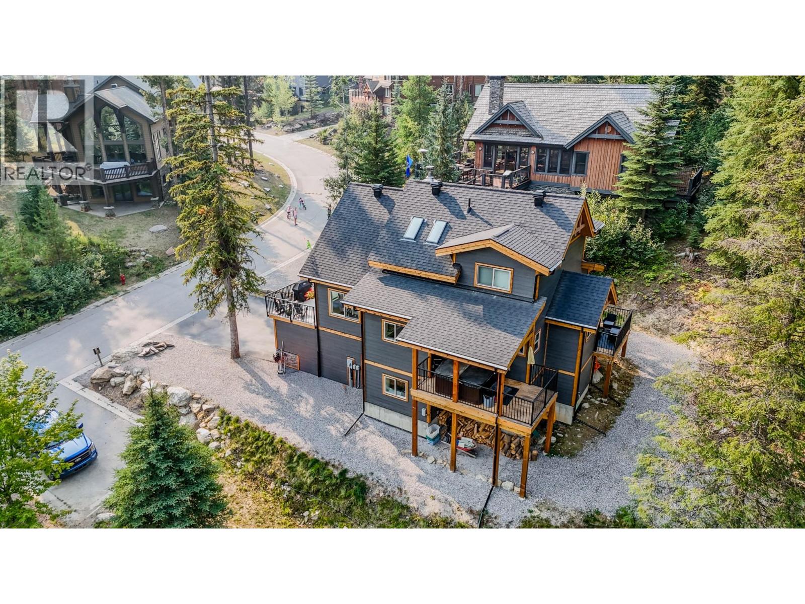 9966 Wildwood Lane, Panorama Mountain, British Columbia  V0A 1T0 - Photo 66 - 10398521