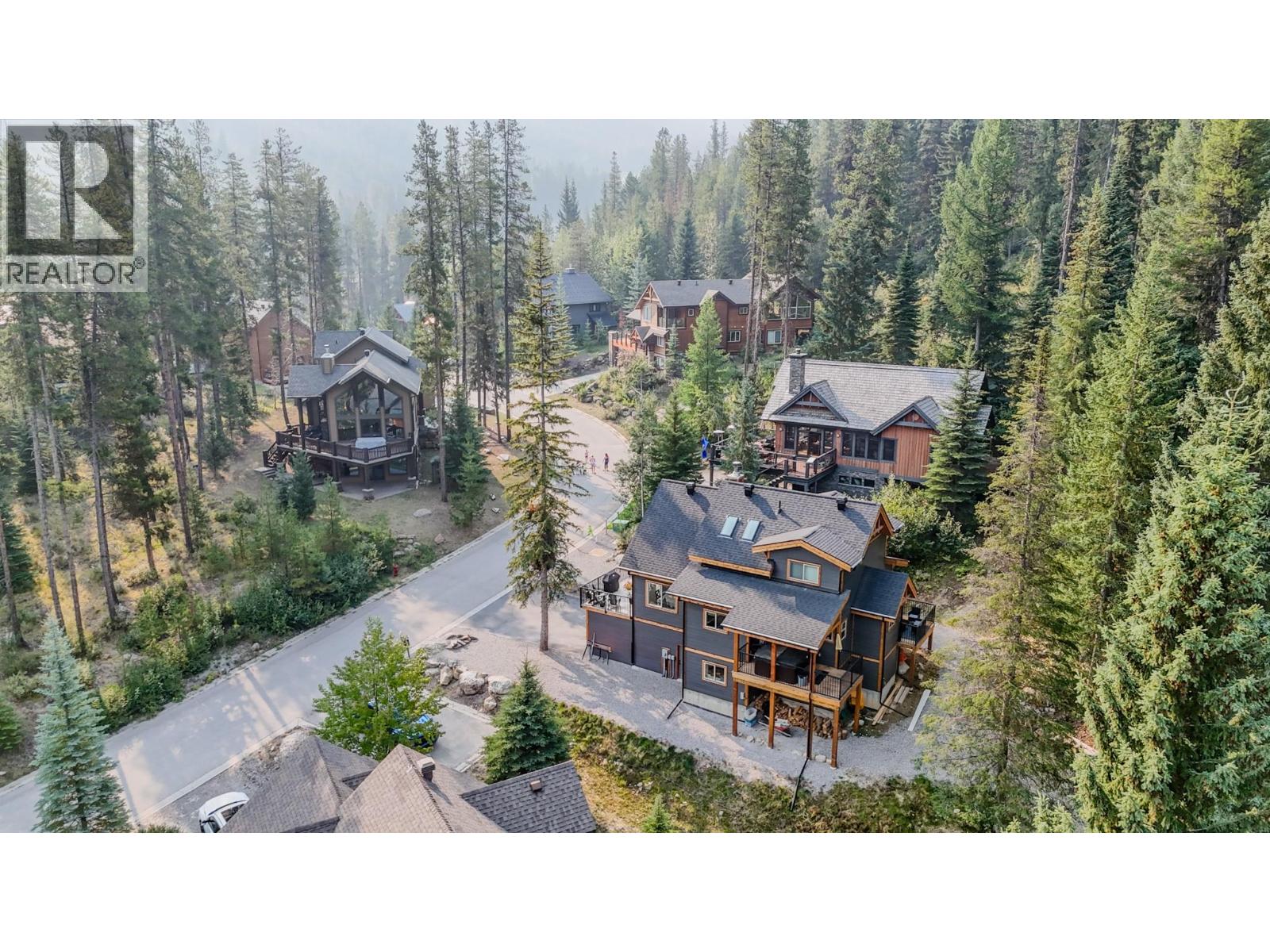 9966 Wildwood Lane, Panorama Mountain, British Columbia  V0A 1T0 - Photo 67 - 10398521
