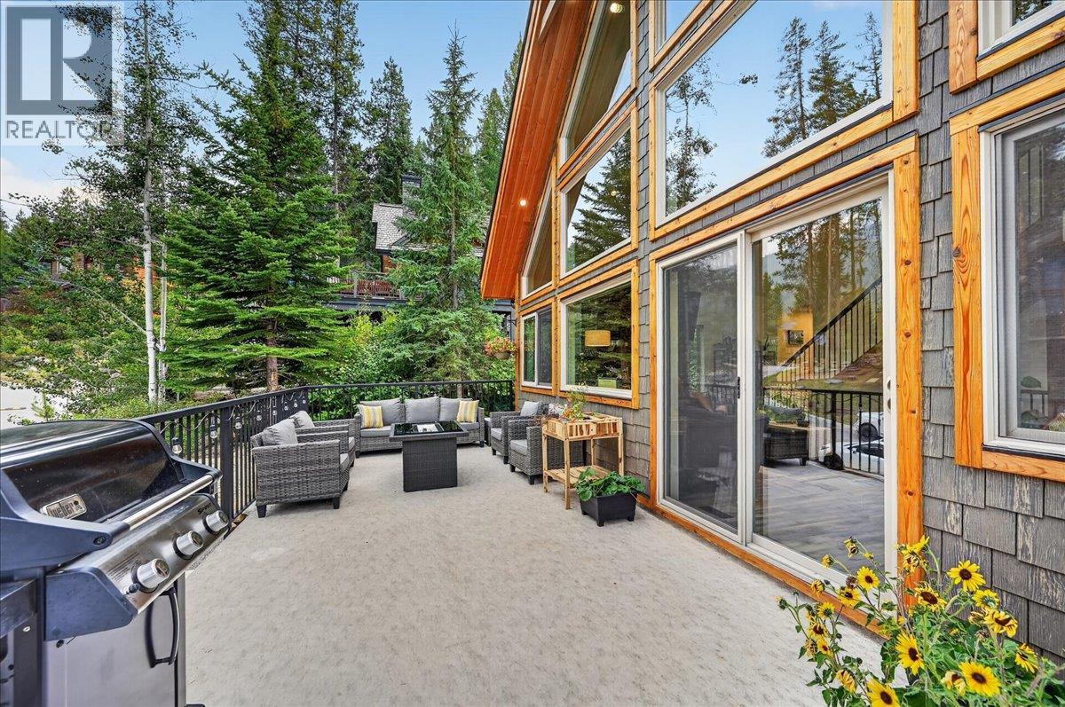 9966 Wildwood Lane, Panorama Mountain, British Columbia  V0A 1T0 - Photo 9 - 10398521