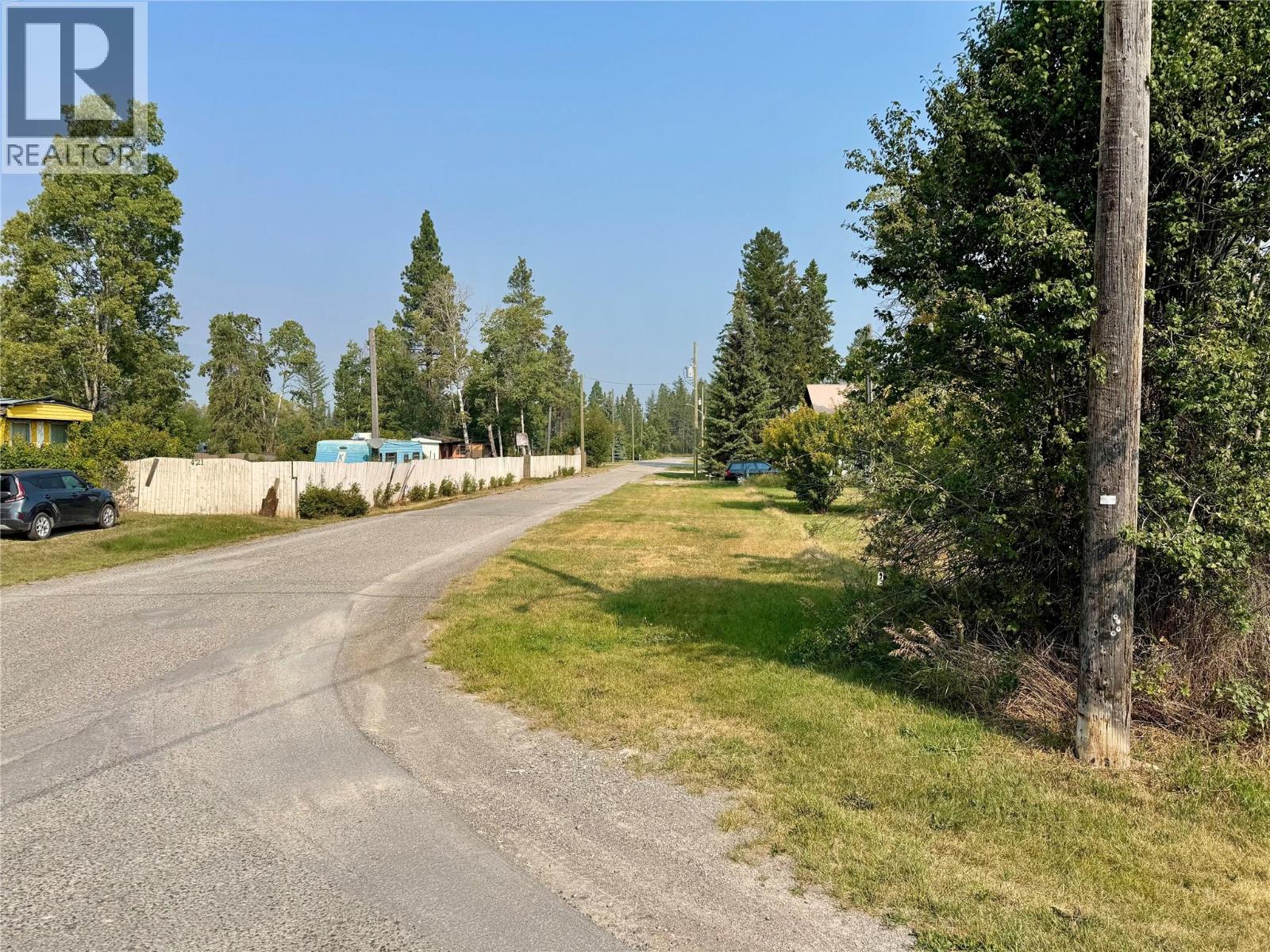 8990 Pine Street, Canal Flats, British Columbia  V0A 1E0 - Photo 3 - 10398492